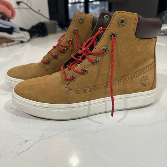 Timberland Tan and Red High-Top Shoes - Picture 4 of 5